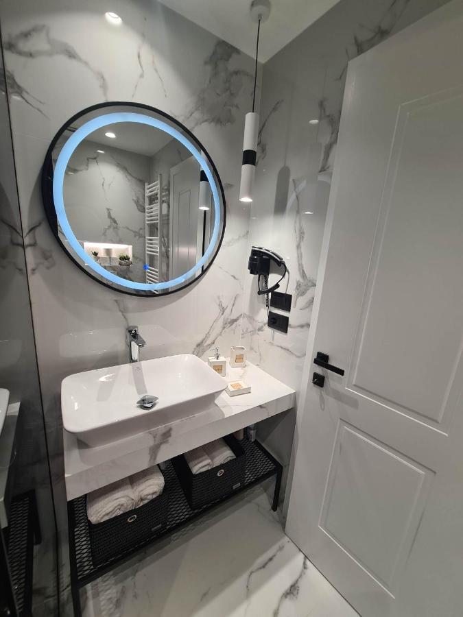 Grey Luxury Apartment Gjirokastra Zewnętrze zdjęcie